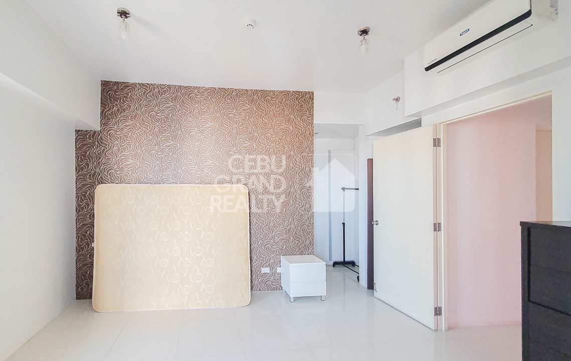RCITC5 Cebu IT Park Calyx Center 3 Bedroom Condo for Rent - 7