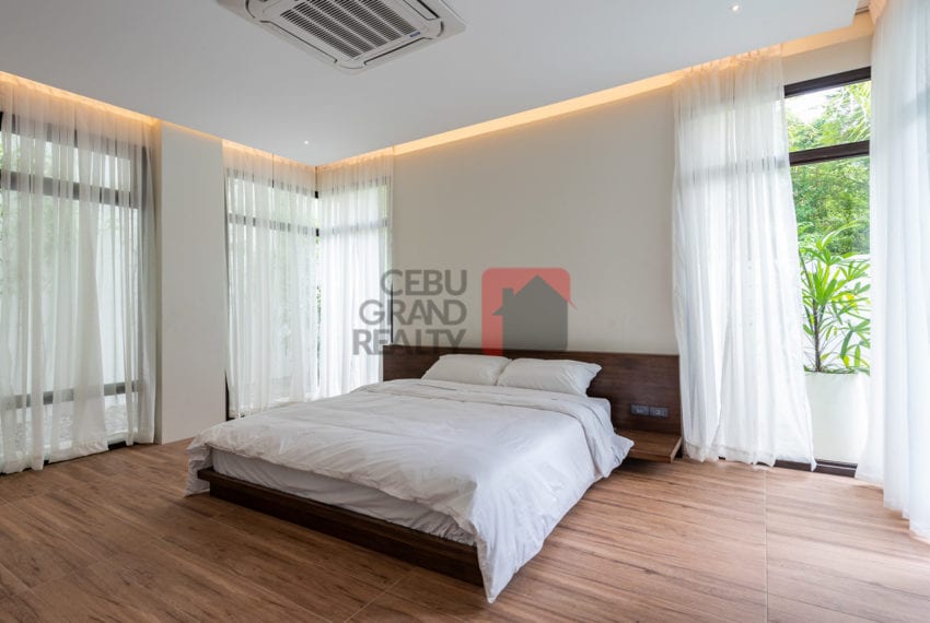 SRBML67 5 Bedroom House for Sale in Maria Luisa Park Cebu Grand