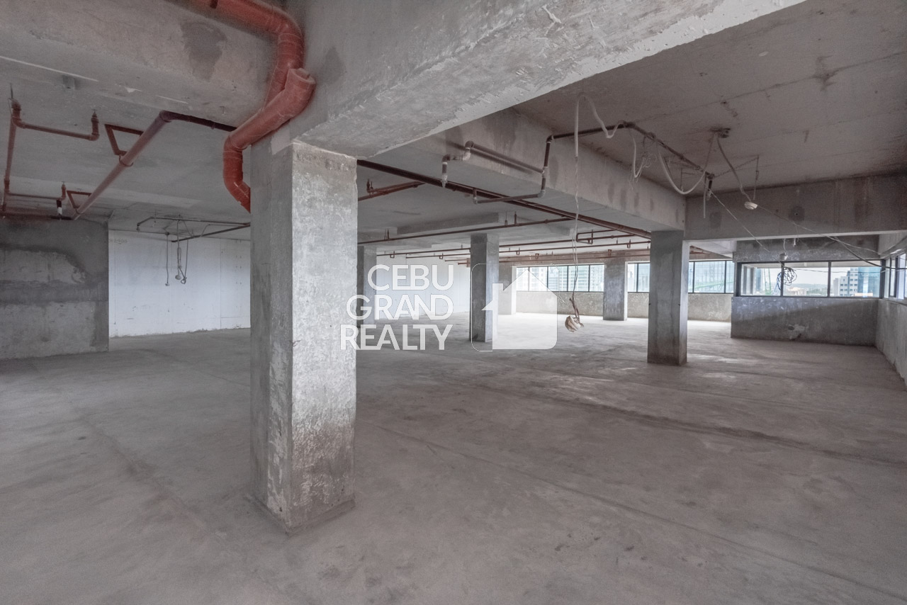RCPTQ2 200 SqM Bare Shell Office Space in Cebu Business Park (2)
