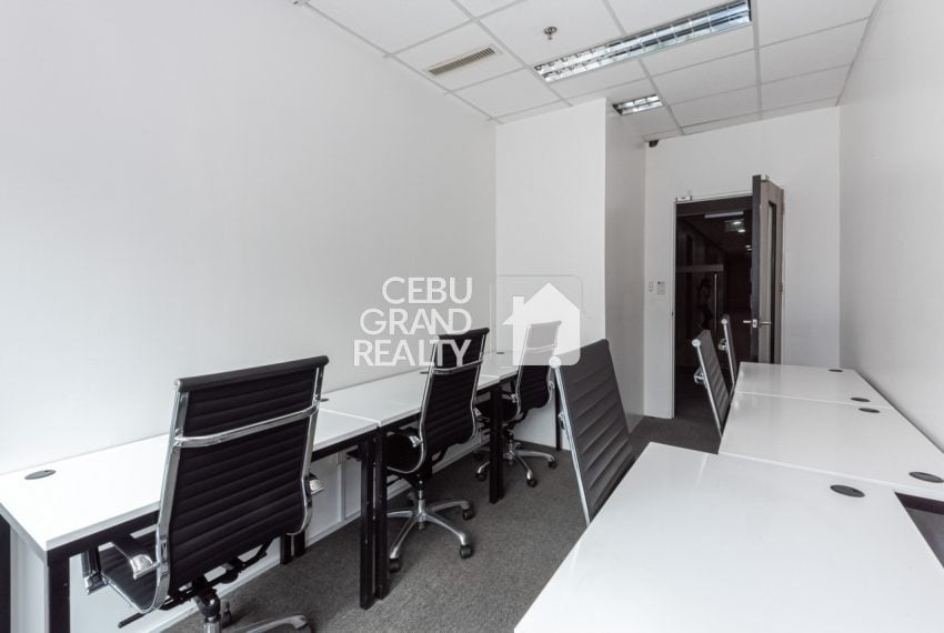 RCP133C 6 Seats Private Serviced Office for Rent in IT Park Cebu City - Cebu Grand Realty (2)