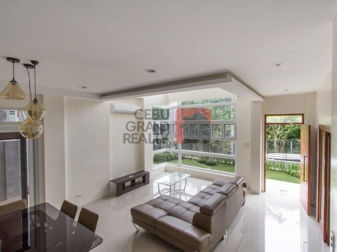 5 bedroom house maria luisa