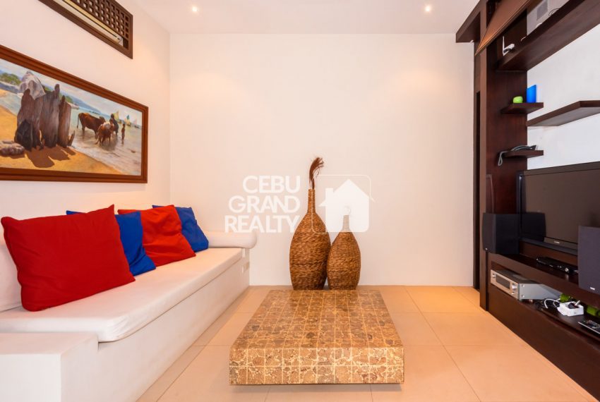 RCMCP2 Large 3 Bedroom Beachfront Condo for Rent in Mactan - Cebu Grand Realty (7)