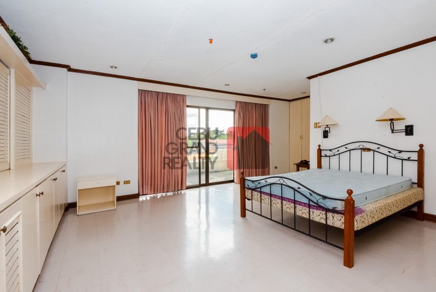 RCREC5 Spacious 1 Bedroom Condo for Rent in Banilad - Cebu Grand Realty (3)