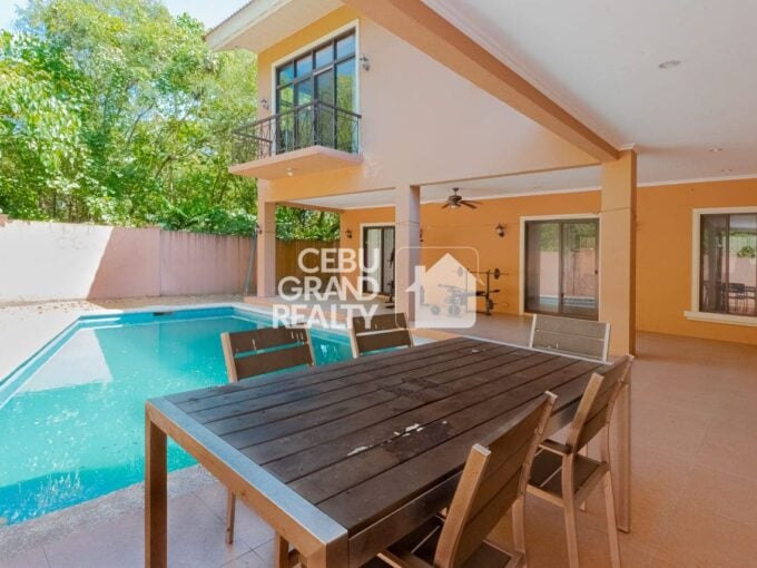 4 Bedroom House with Swimming Pool for Rent in North Town Homes