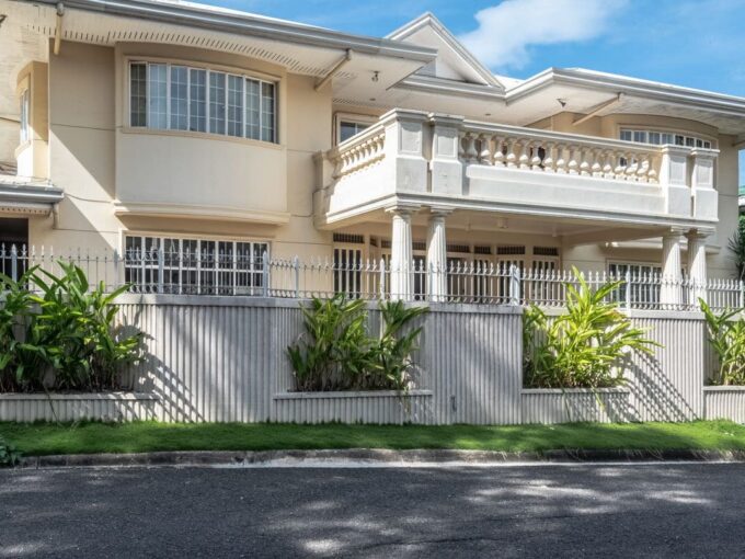Spacious 4 Bedroom House