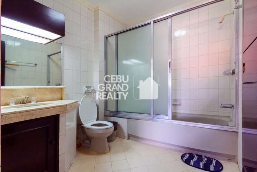RCREC6 Furnished 2 Bedroom Condo for Rent in Banilad - Cebu Grand Realty (9)