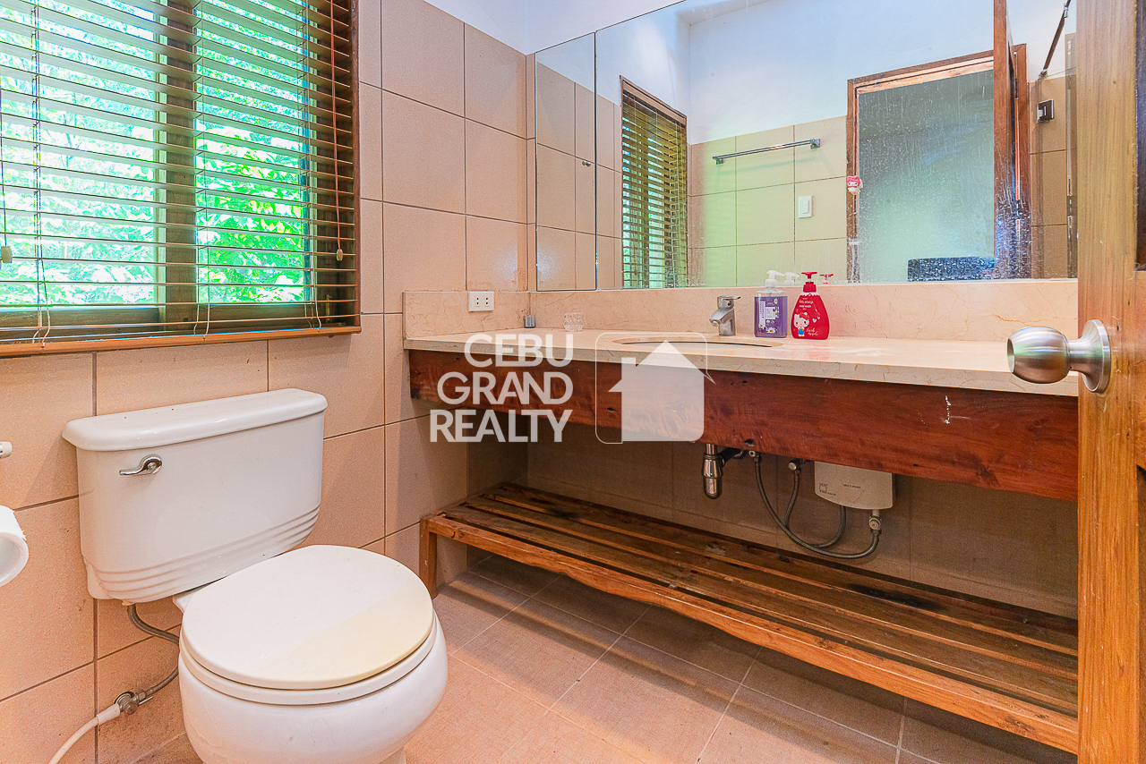 RHNT4 Spacious 5 Bedroom House for Rent in North Town Homes - Cebu Grand Realty (17)