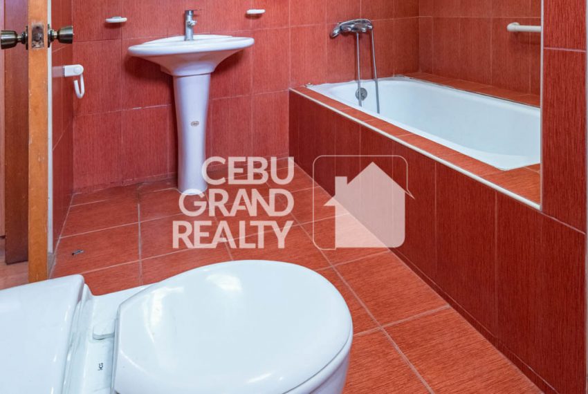 RHSN13 4 Bedroom House for Rent in Banilad - Cebu Grand Realty (10)