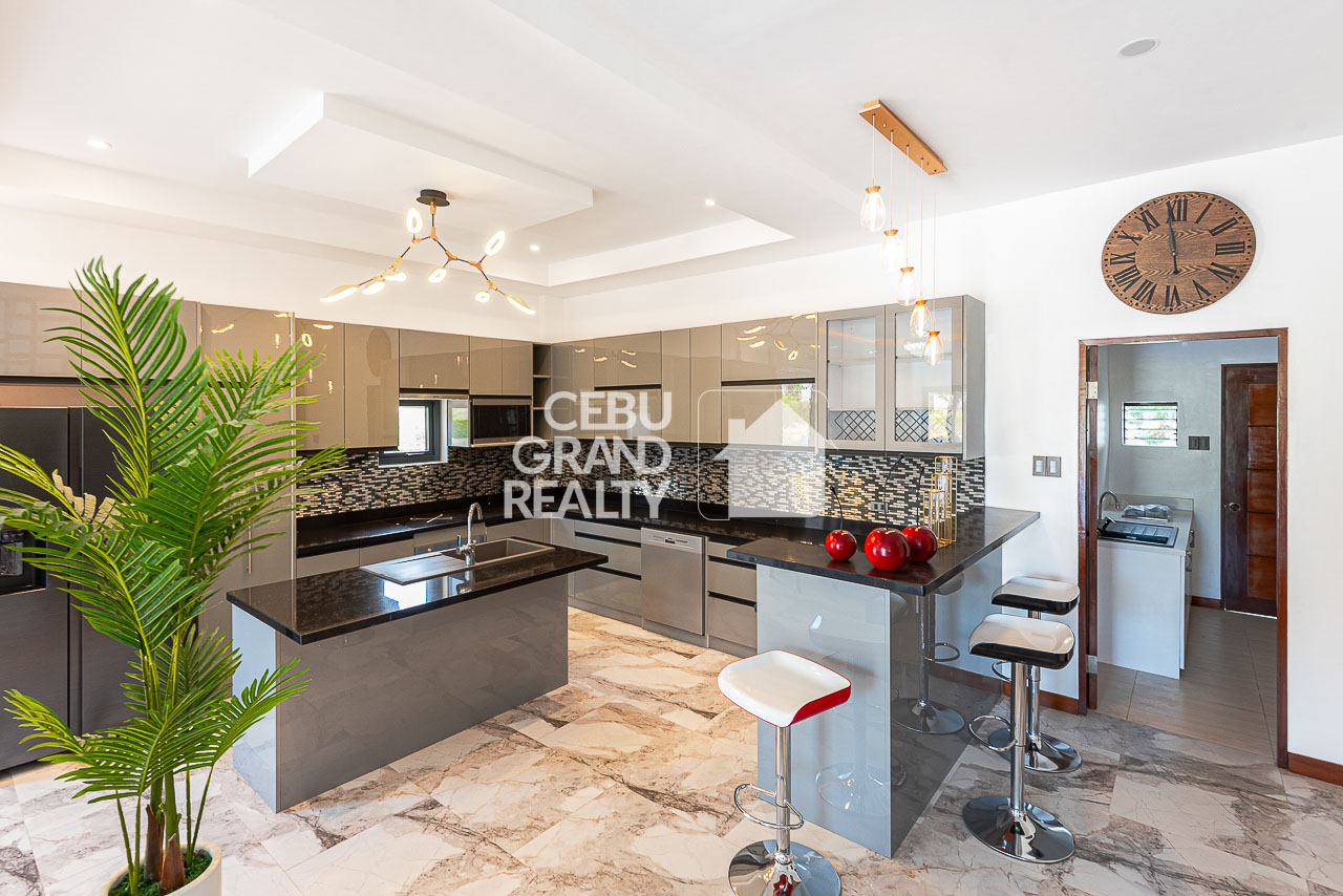 SRBPN4 Brand New 5 Bedroom House for Sale in Pristina North Residences - Cebu Grand Realty (3)