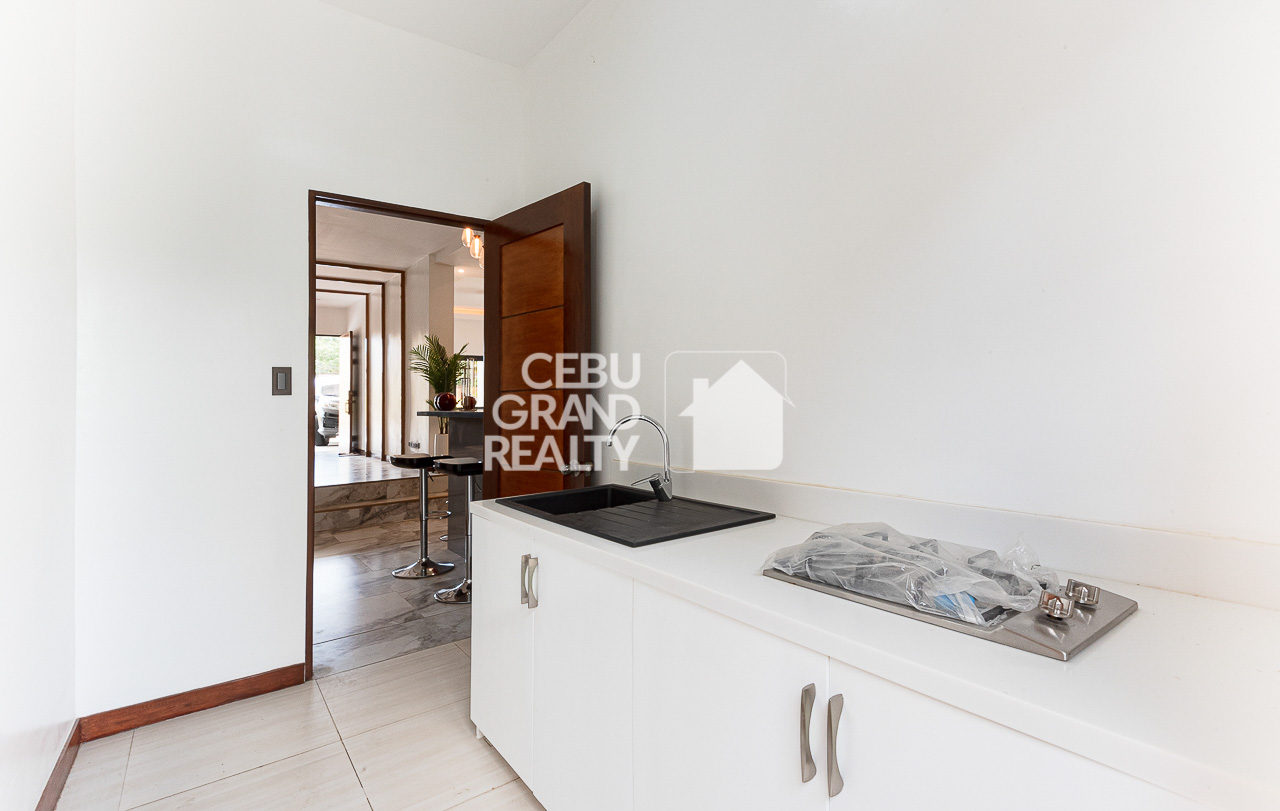 SRBPN4 Brand New 5 Bedroom House for Sale in Pristina North Residences - Cebu Grand Realty (7)