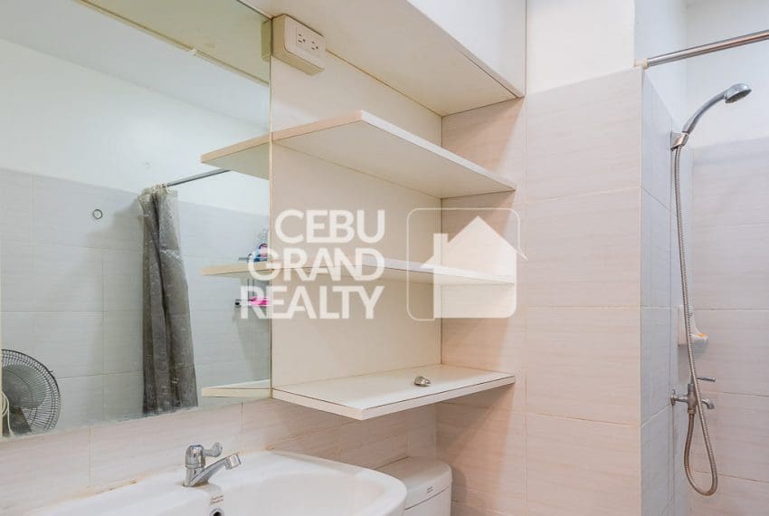 RCMGR6 Furnished 2 Bedroom Condo for Rent in Mivesa Garden Residences - Cebu Grand Realty (5)