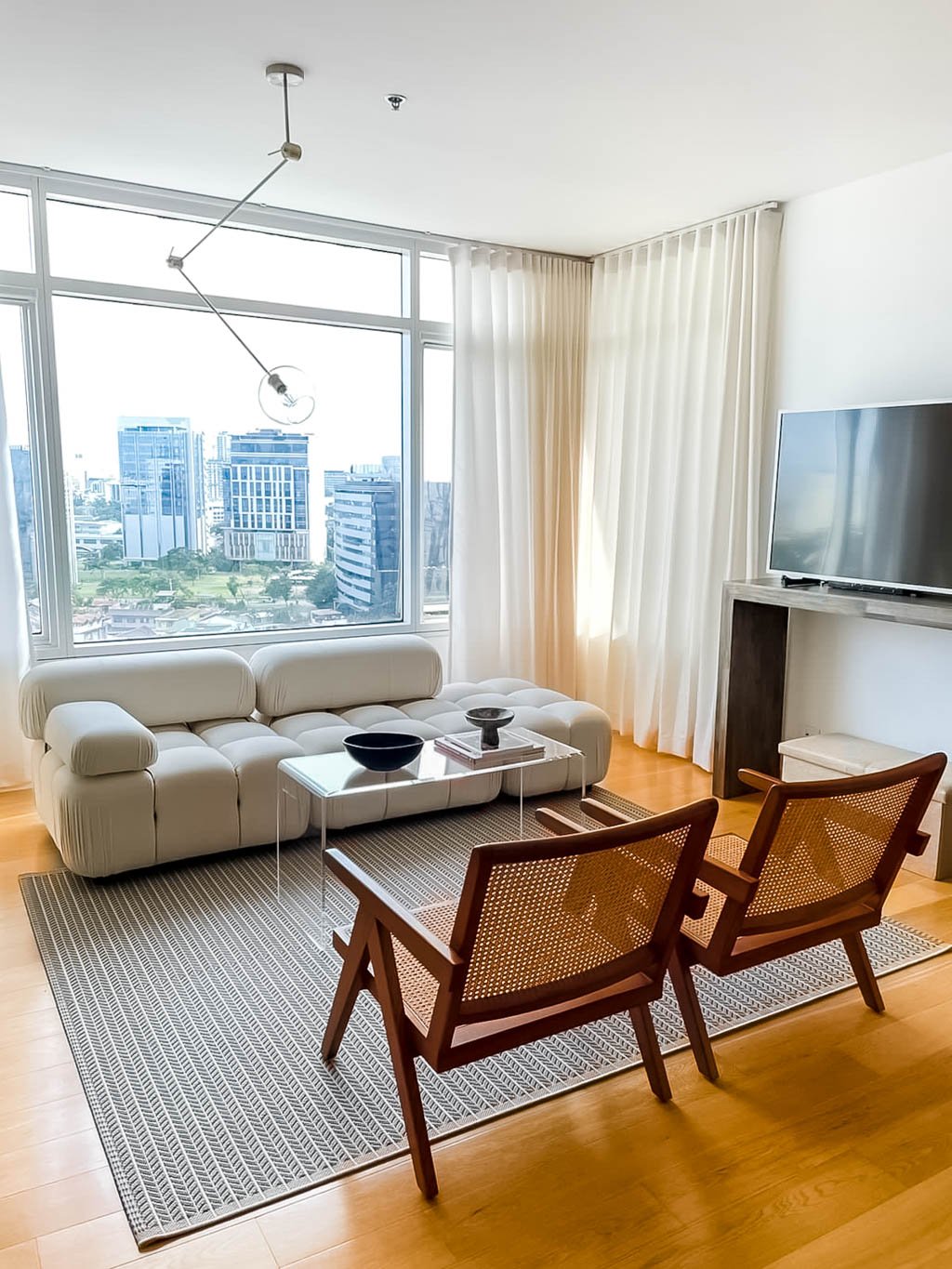 RCTS21 Furnished 2 Bedroom Condo for Rent in 1016 Residences - 3