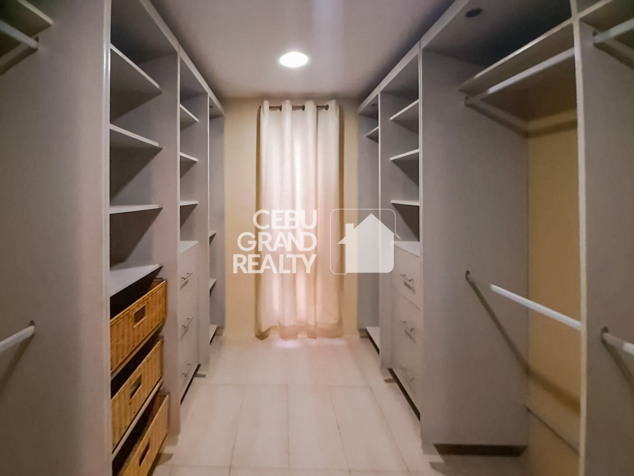 SRBAM3 6 Bedroom House for Sale in Amara Liloan - Cebu Grand Realty (14)