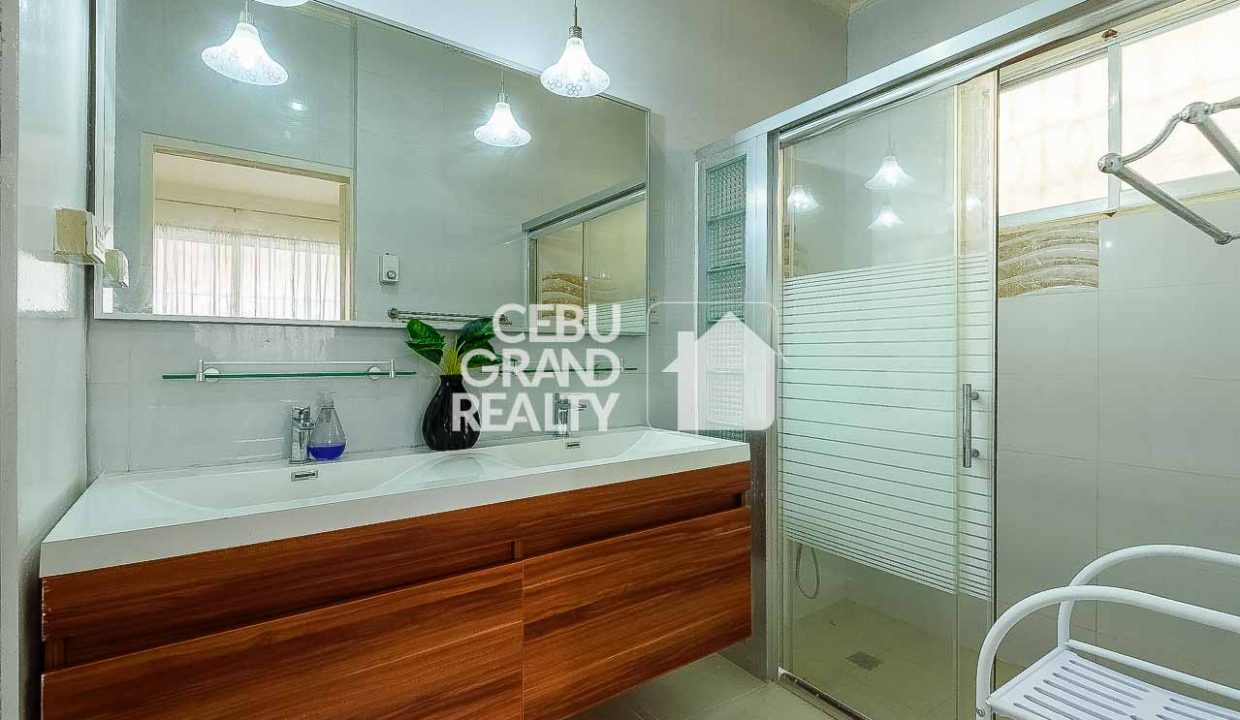 RHSN17 Lavish Serene Residence with Spacious Ensuite Bedrooms in Banilad - Cebu Grand Realty (13)