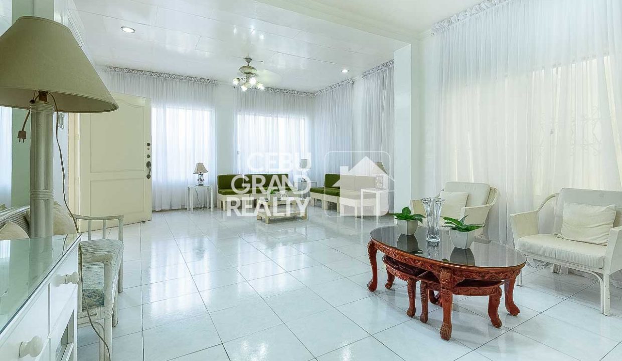 RHSN17 Lavish Serene Residence with Spacious Ensuite Bedrooms in Banilad - Cebu Grand Realty (4)