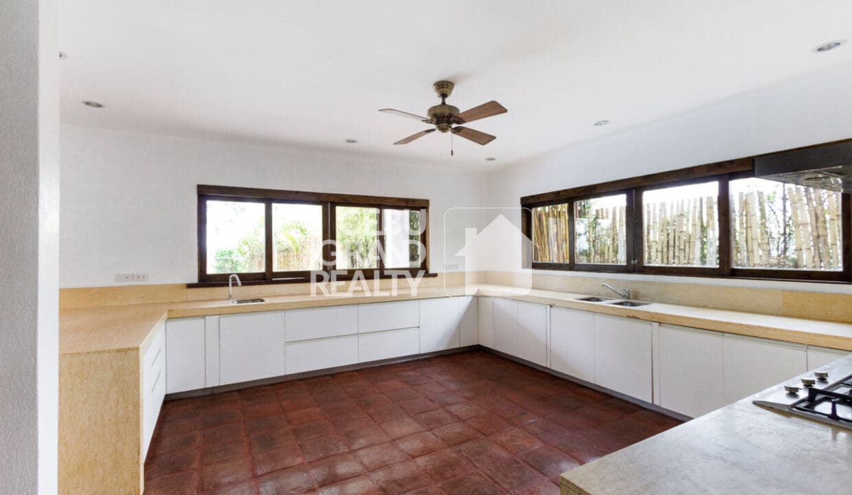 RHNT21 4 Bedroom House for Rent in North Town Homes - Cebu Grand Realty-7
