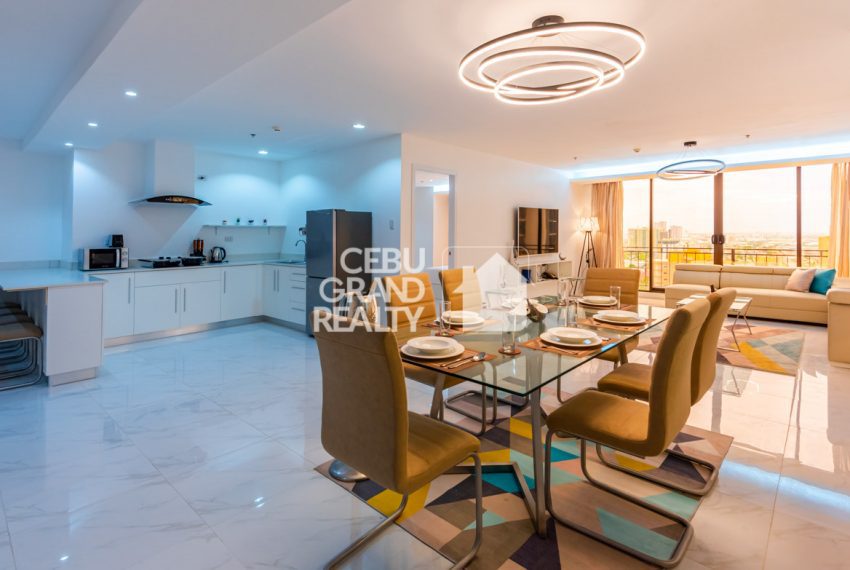 RCEEA11 Spacious Fully Furnished 3 Bedroom Penthouse for Rent near IT Park - Cebu Grand Realty (1)