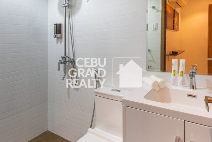 RCEEA4 2 Bedroom Condo for Rent near IT Park - Cebu Grand Realty (10)