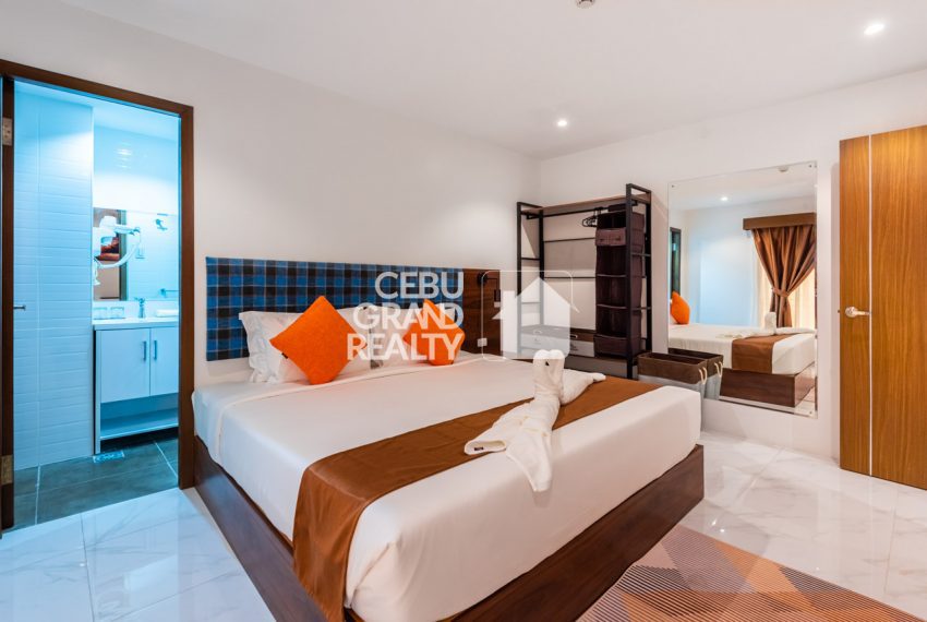 RCEEA4 2 Bedroom Condo for Rent near IT Park - Cebu Grand Realty (7)