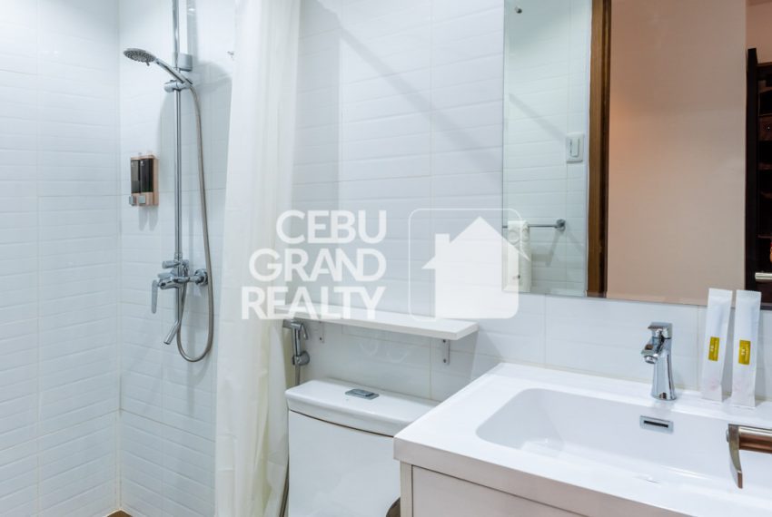 RCEEA8 31 SqM Fully Furnished Studio for Rent near IT Park - Cebu Grand Realty (6)