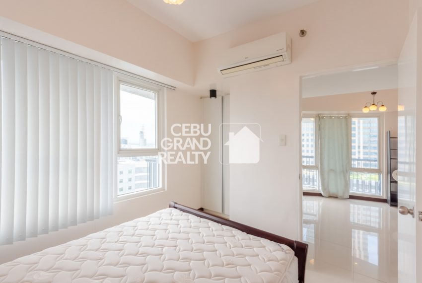 RCITC6 Cebu IT Park Calyx Center 2 Bedroom Condo for Rent - Cebu Grand Realty (11)