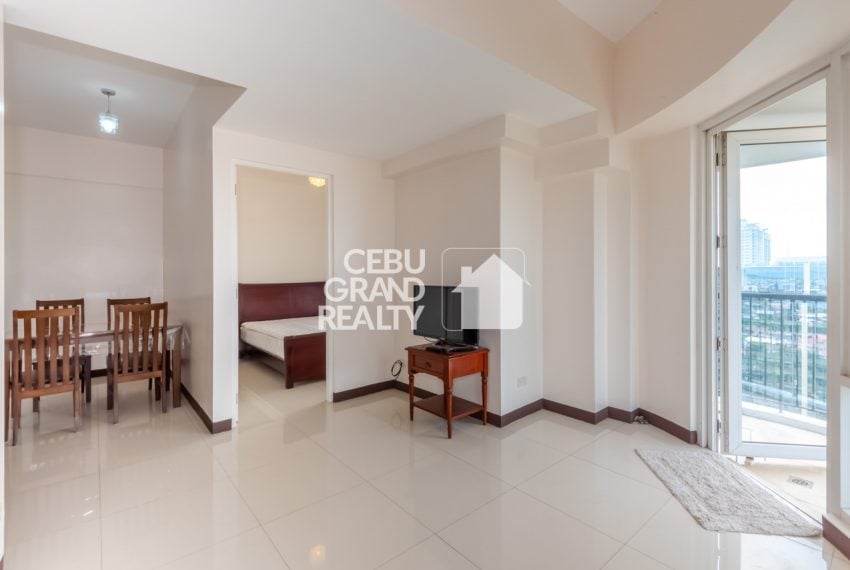 RCITC6 Cebu IT Park Calyx Center 2 Bedroom Condo for Rent - Cebu Grand Realty (4)