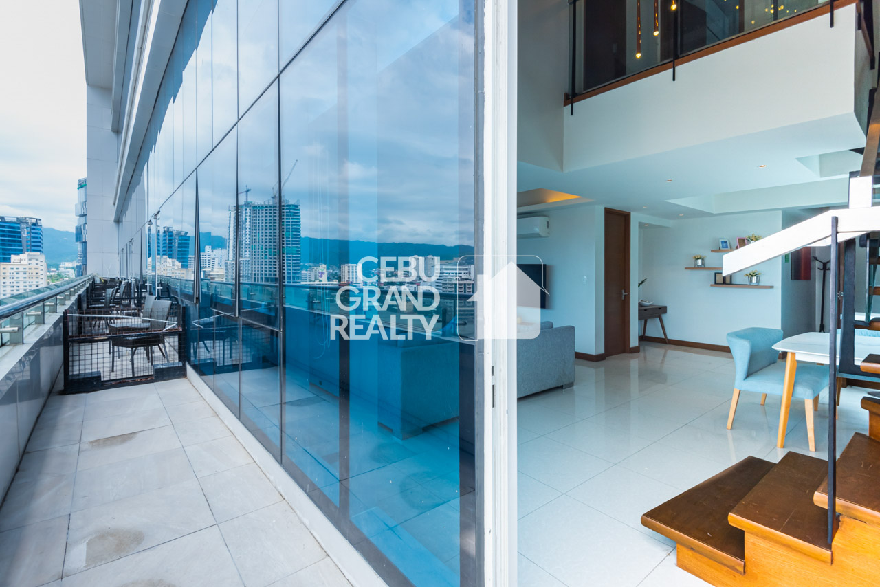 RCMR6 Refreshing 2 Bedroom Loft with Balcony for Rent in Cebu Business Park - Cebu Grand Realty (17)