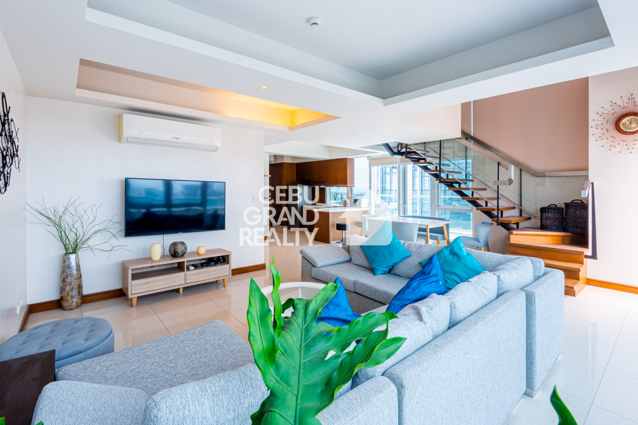 RCMR6 Refreshing 2 Bedroom Loft with Balcony for Rent in Cebu Business Park - Cebu Grand Realty (7)