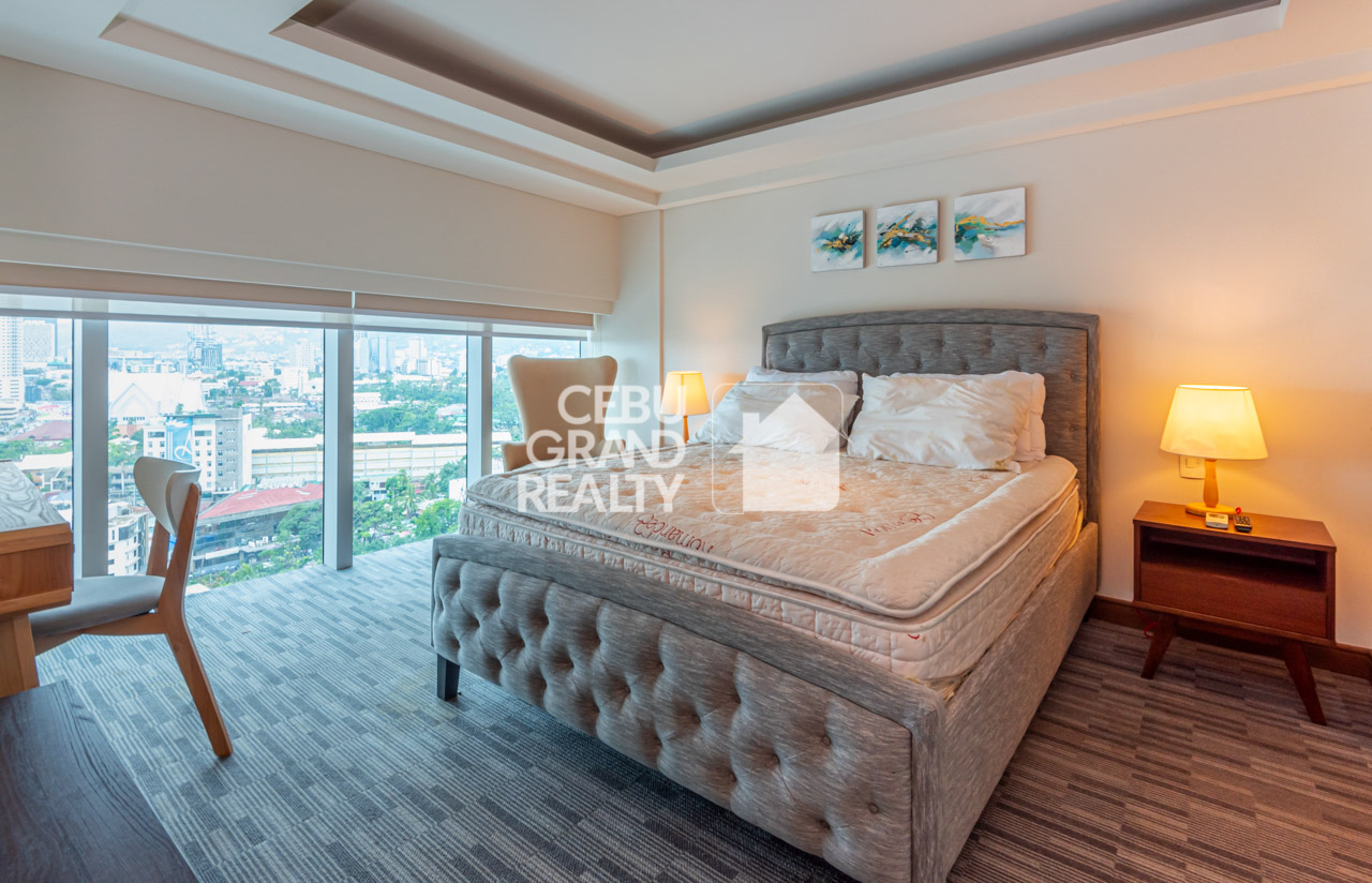RCMR6 Refreshing 2 Bedroom Loft with Balcony for Rent in Cebu Business Park - Cebu Grand Realty (9)