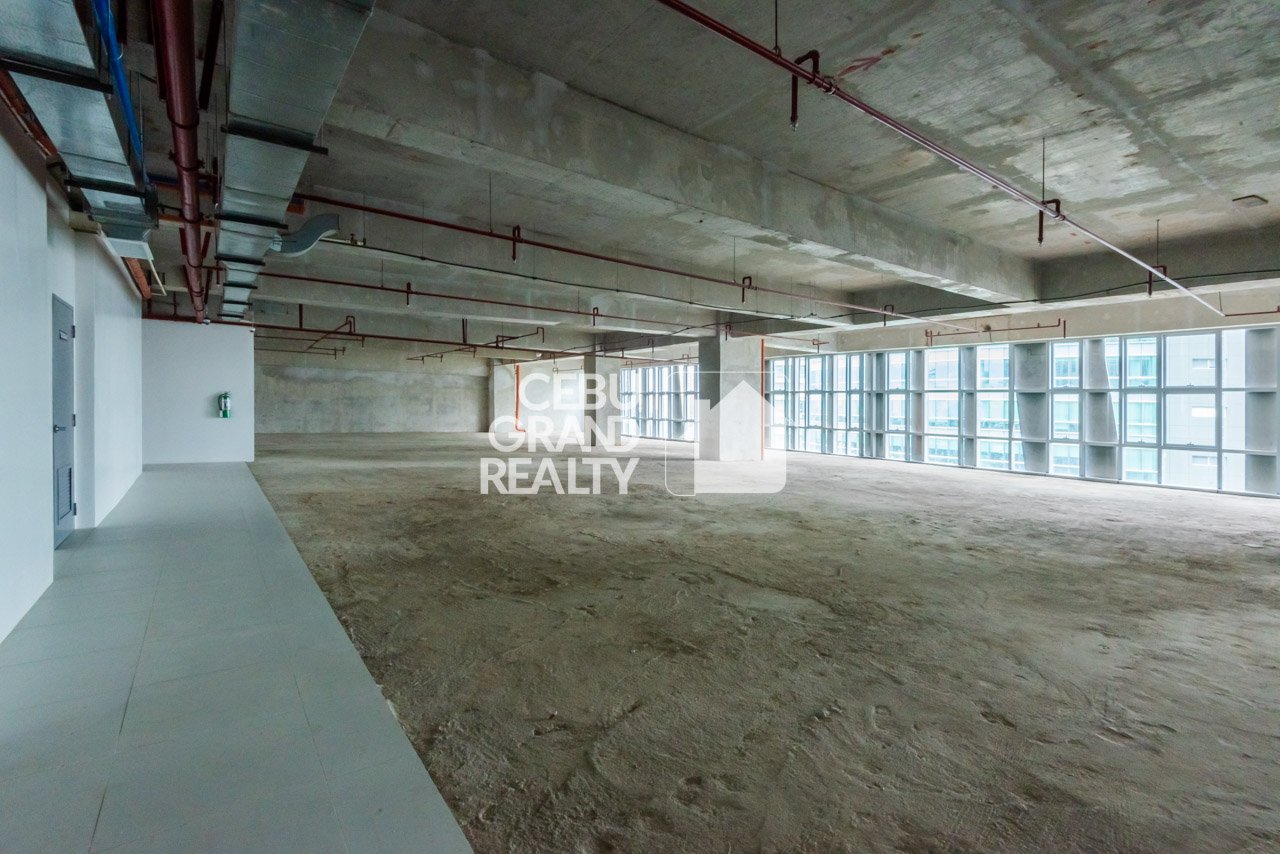 RCPLCC5 2002 SqM Whole Floor Office Space for Rent in Cebu Business Park - Cebu Grand Realty (2)