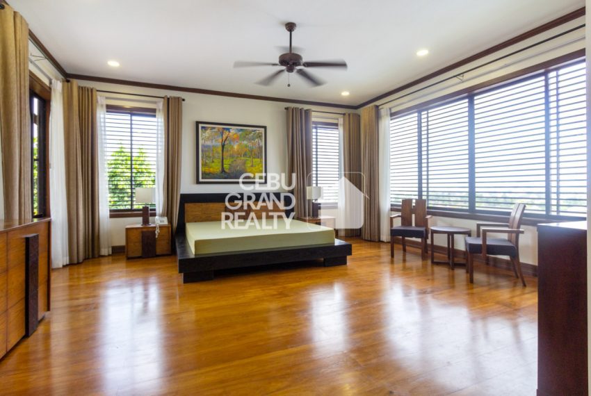 RHNT25 Spacious 4 Bedroom House with Swimming Pool for Rent in North Town Homes - Cebu Grand Realty (13)