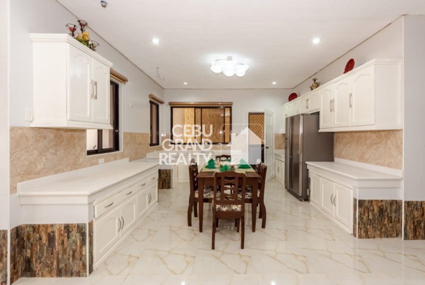 SRBSV2 Furnished 3 Bedroom House for Rent in Mandaue - Cebu Grand Realty (3)