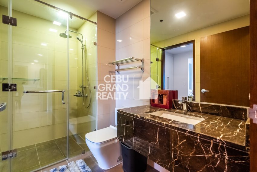 RCALC6 Fully Furnished 1 Bedroom Condominium Unit for Rent in The Alcoves - Cebu Grand Realty (8)