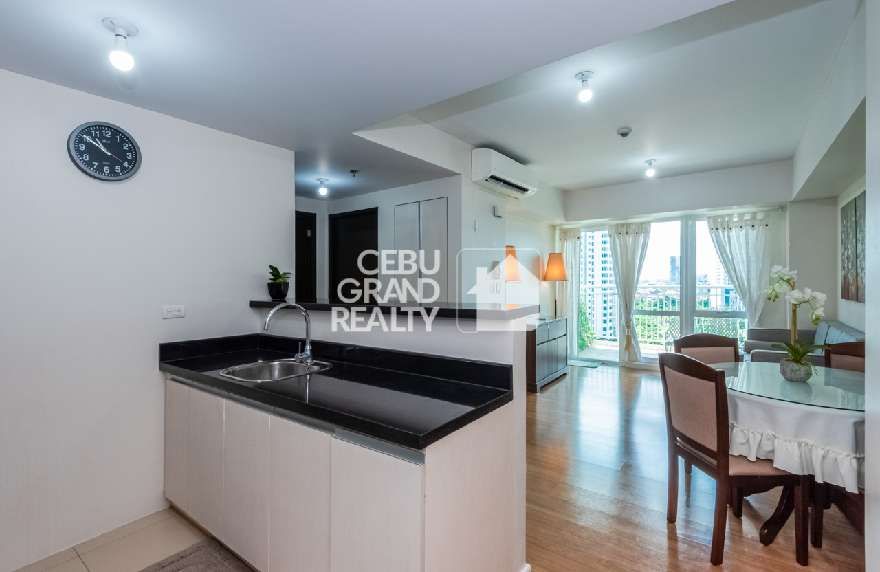 RCS34 Furnished 2 Bedroom Condo with Balcony for Rent in Solinea Tower 2 - Cebu Grand Realty (4)