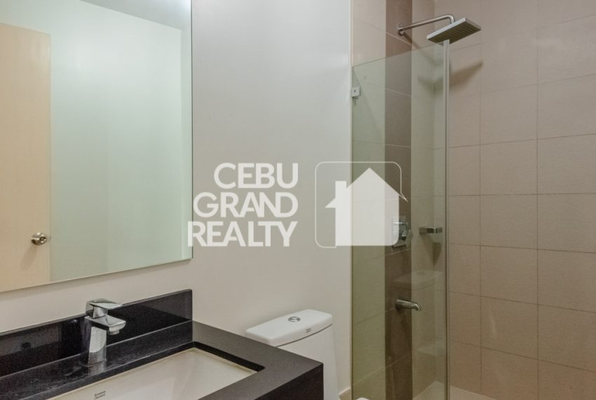 RCS35 Furnished 1 Bedroom Condo with Balcony for Rent in Solinea Tower 2 - Cebu Grand Realty (6)