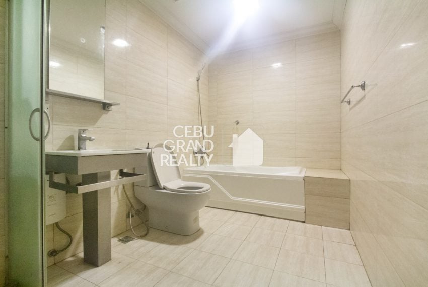 RCAV12 Penthouse for Rent in Avalon Condominium Cebu Business Park - Cebu Grand Realty (17)