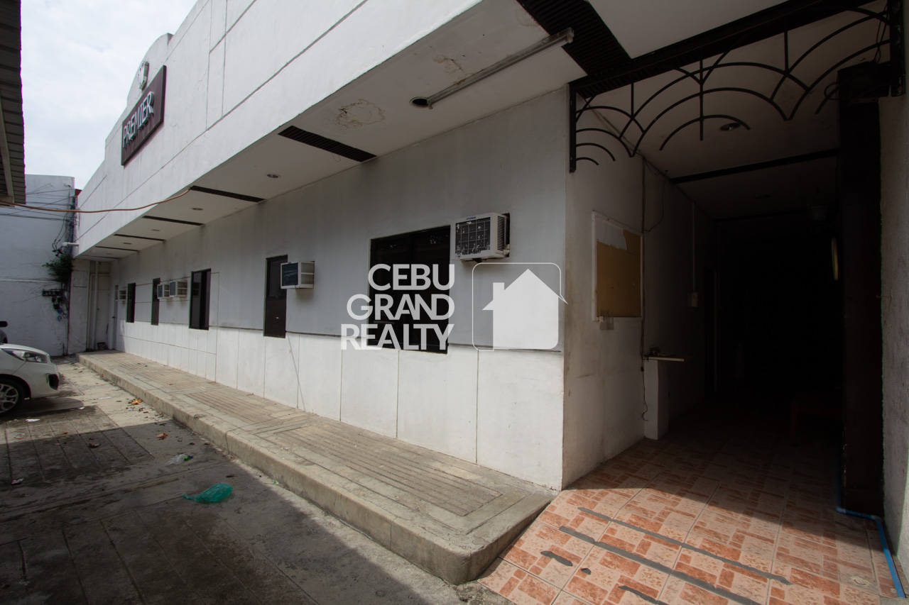 RH347 18 Bedroom House for Rent in Lahug Cebu Grand Realty-1-26