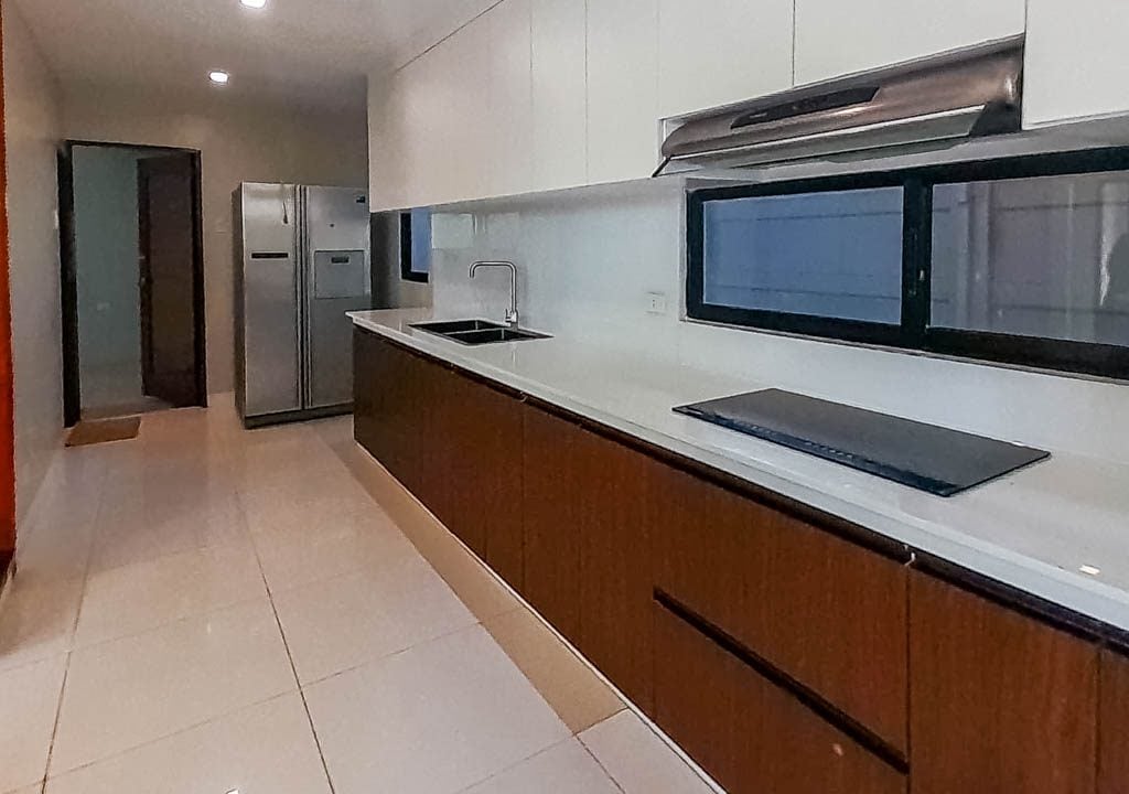 SRBBF1 Spacious Family Home with Entertainment Area in Brookfield Mactan - Cebu Grand Realty 11