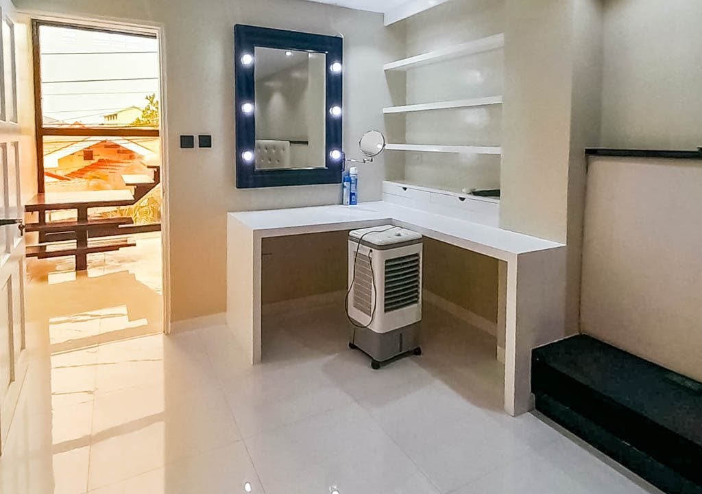 SRBBF1 Spacious Family Home with Entertainment Area in Brookfield Mactan - Cebu Grand Realty 12