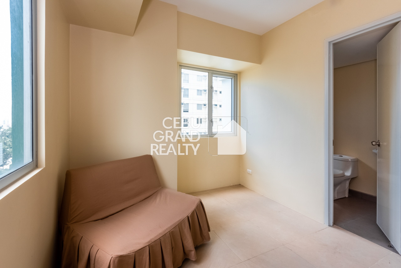 SRBAR5 Semi-Furnished 2 Bedroom for Sale in Avida Riala Cebu IT Park - Cebu Grand Realty (7)