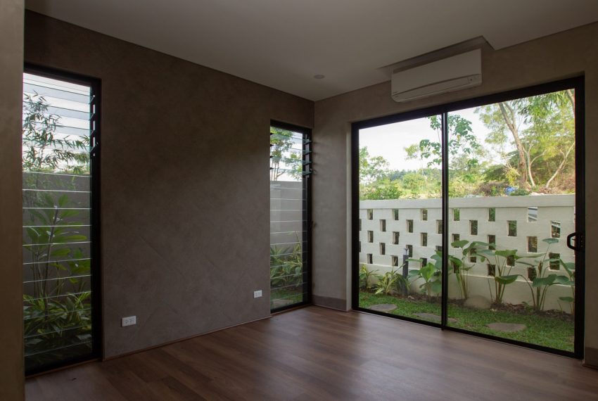 SRBVE Brand New 3 Bedrooms House for Sale in Mandaue - 4