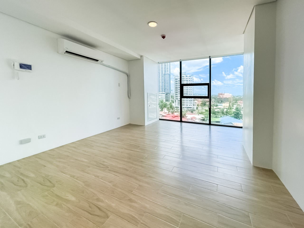 RCPTM1 Brand New Office Residential Space for Rent in Cebu - 9