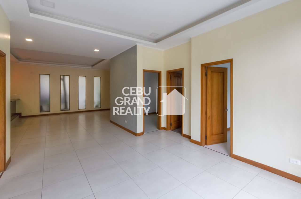 RHML100 Renovated 3 Bedroom House with Swimming Pool for Rent in Maria Luisa Park - 8