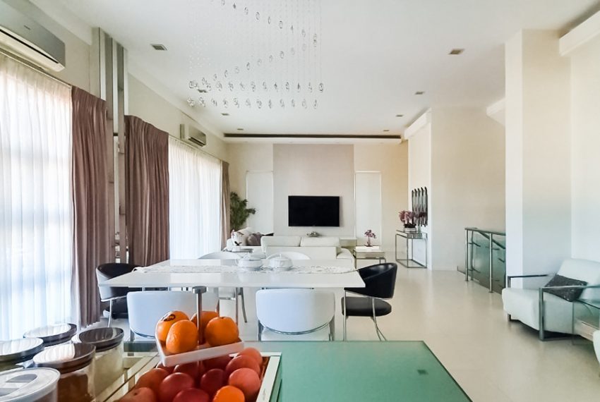SRBPB2 Furnished 4 Bedroom House for Sale in Panorama Banawa - 2