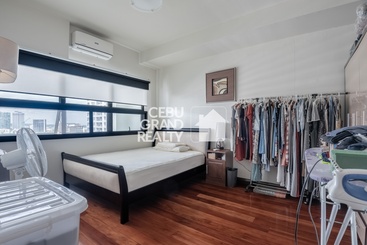 RCAV19 Furnished 4 Bedroom Bi-Level Penthouse for Rent in Avalon Condominium (15)