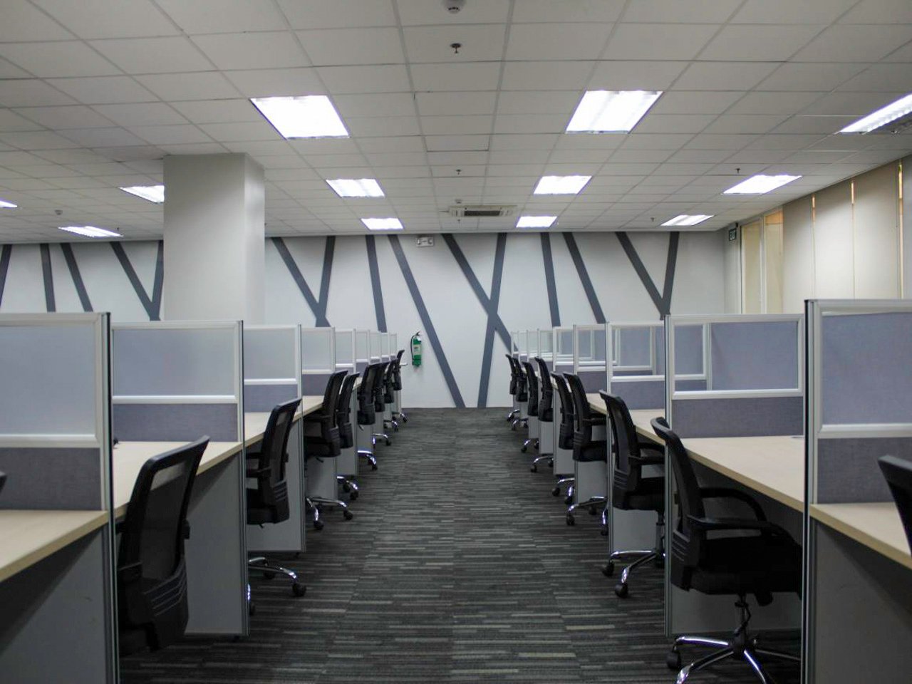 RCPCCIT3 96 Seats Fully Serviced Office for Rent in Cebu IT Park (1)