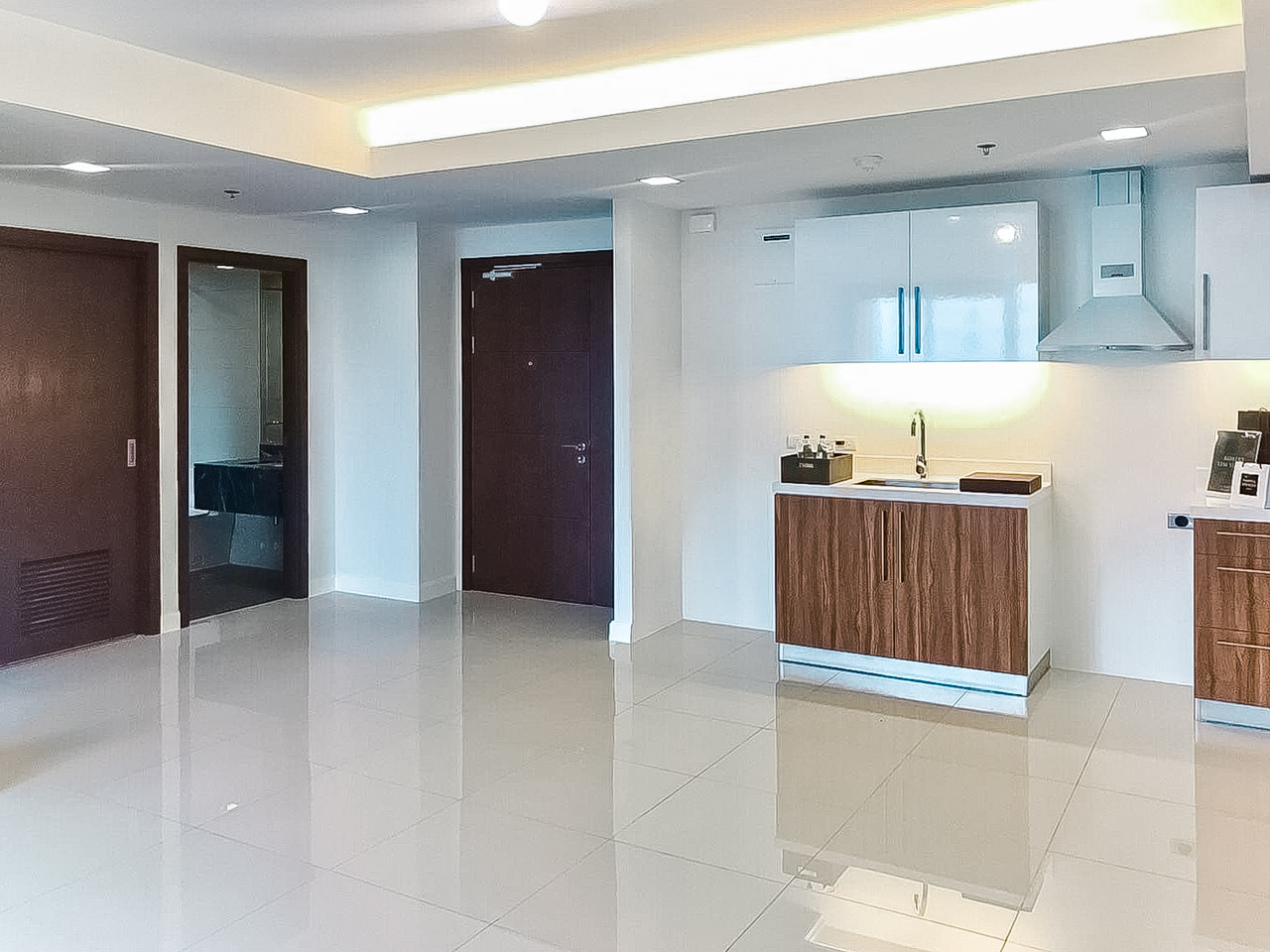SRBAL5 Unfurnished 1 Bedroom Condo for Sale in Cebu Business Park - 3