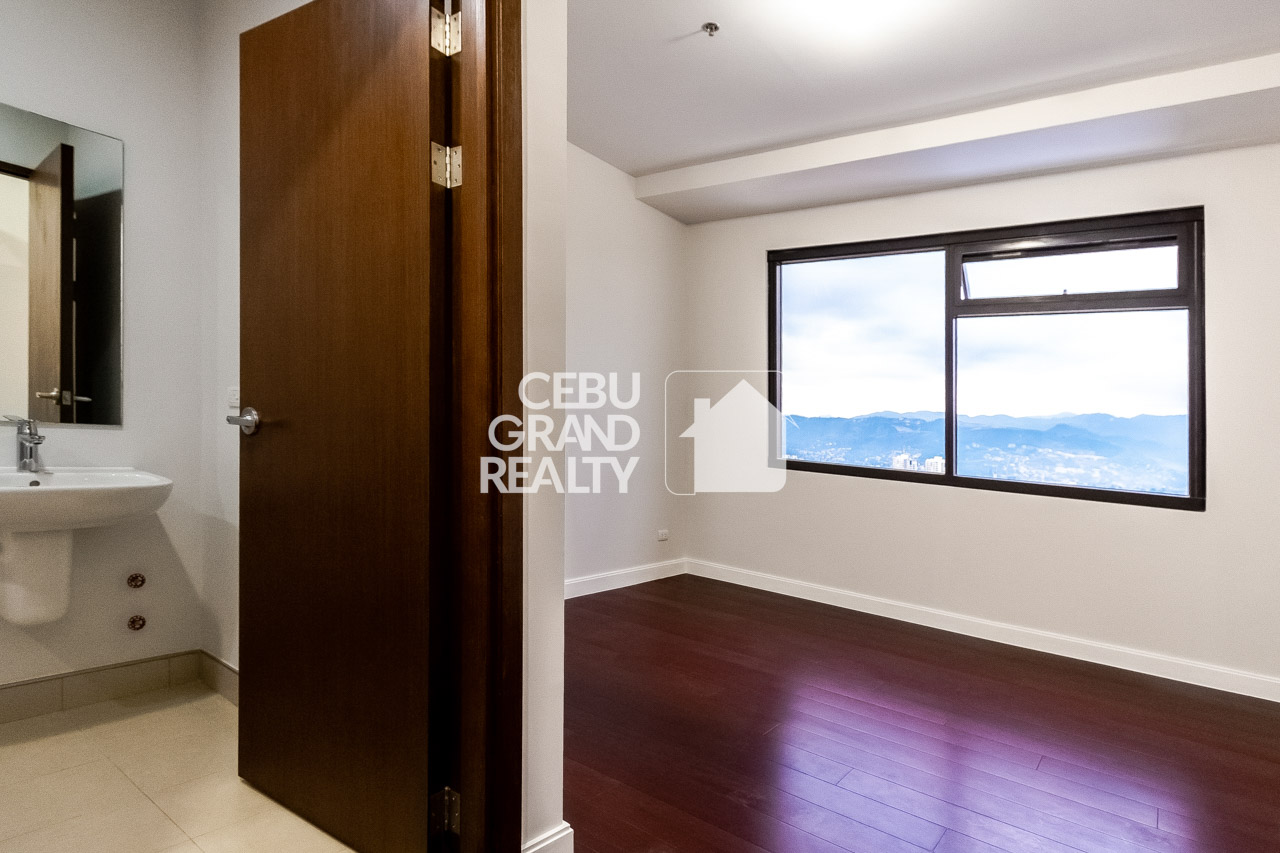 SRBAL8 3 Bedroom Penthouse for Sale in The Alcoves - 13