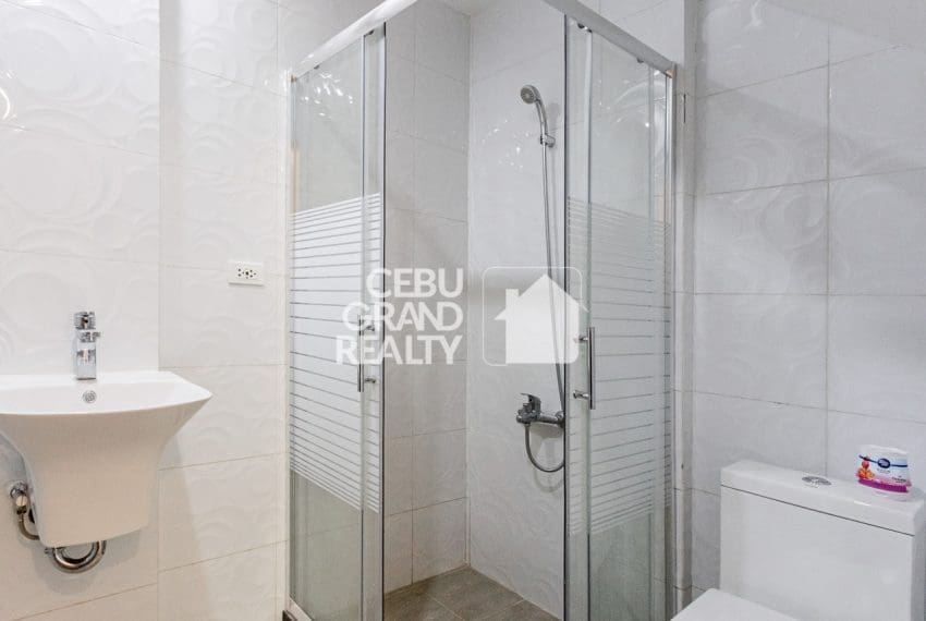 SRBHSR1 4 Bedrooms Hillside House for Sale in Banawa - 19