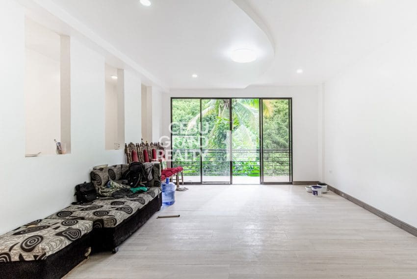 SRBHSR1 4 Bedrooms Hillside House for Sale in Banawa - 3
